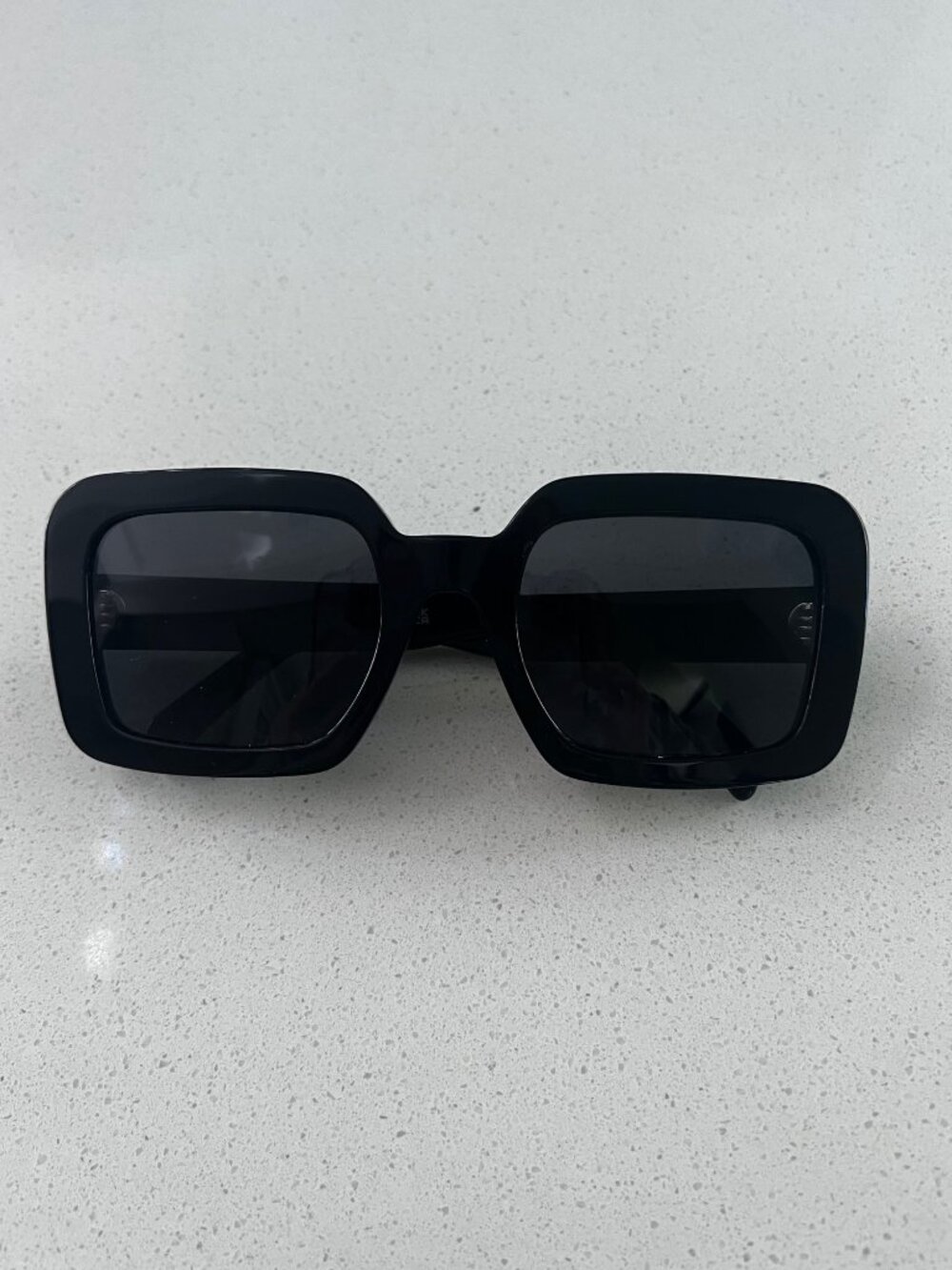 CELINE TRIOMPHE CL40304U 01A Black square sunglasses - Picture 9 of 9